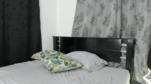 Snapshot of violeta_gracee chatting on April 25, 2026, 1:30 am violeta_gracee online show from April 25, 2026, 1:30 am