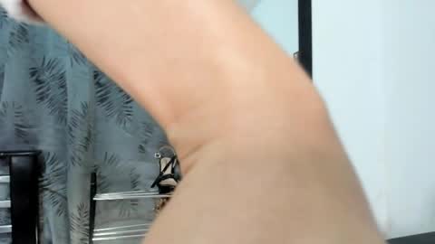 Snapshot of violeta_gracee chatting on May 8, 2026, 11:32 pm violeta_gracee online show from May 8, 2026, 11:32 pm