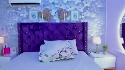 Snapshot of violeta_medina chatting on July 11, 2026, 3:53 am violeta_medina online show from July 11, 2026, 3:53 am