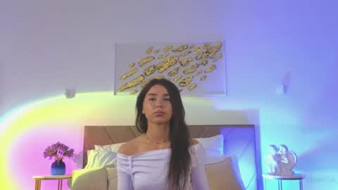 Snapshot of violetta_finch chatting on May 19, 2026, 10:21 am violetta_finch online show from May 19, 2026, 10:21 am