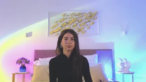 Snapshot of violetta_finch chatting on May 20, 2026, 10:21 am violetta_finch online show from May 20, 2026, 10:21 am