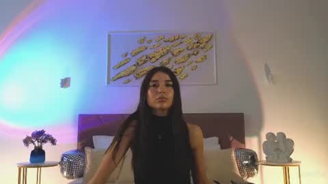 violetta_finch online show from July 4, 2026, 11:16 am