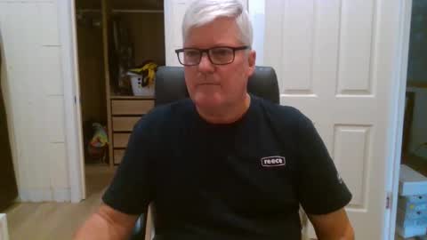 viper654321 online show from May 19, 2026, 1:56 am