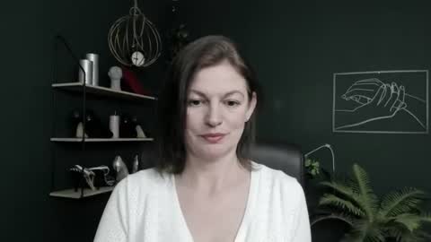 Snapshot of vivian_dream chatting on June 15, 2026, 5:53 am Vivian online show from June 15, 2026, 5:53 am