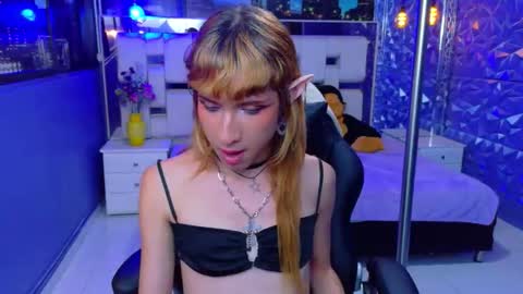 Snapshot of vivienne_hadid chatting on May 25, 2026, 12:16 am vivienne hadid online show from May 25, 2026, 12:16 am