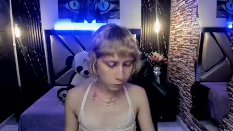 vivienne hadid online show from July 5, 2026, 8:05 pm