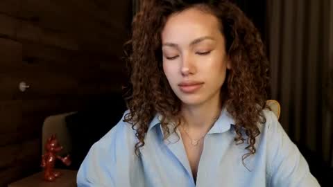 Lily online show from July 23, 2026, 5:38 am