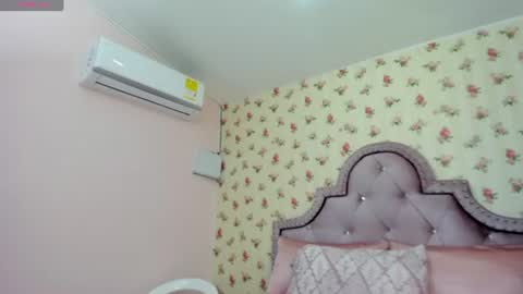 Milf Latina online show from June 25, 2026, 1:59 pm