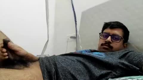 sexyguy online show from July 13, 2026, 12:19 pm