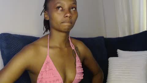 Snapshot of wetfreakym chatting on July 19, 2026, 5:22 am Bella online show from July 19, 2026, 5:22 am