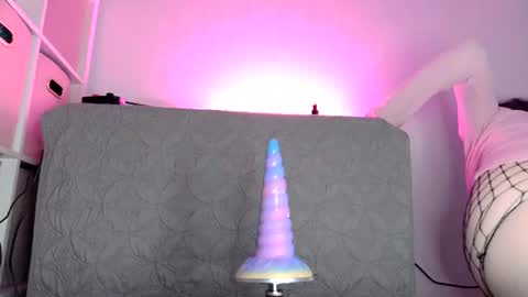 Rose  online show from June 29, 2026, 9:04 am