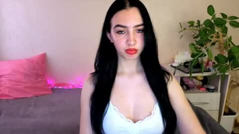 Alena online show from May 22, 2026, 5:25 am