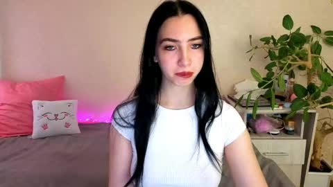 Alena online show from May 27, 2026, 4:09 am