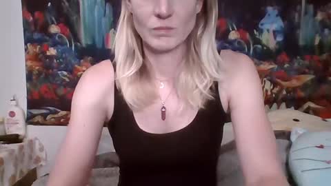 willowxo223 online show from June 30, 2026, 1:06 am
