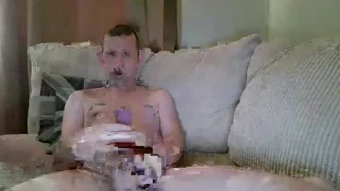 willyc69 online show from June 15, 2026, 7:43 am