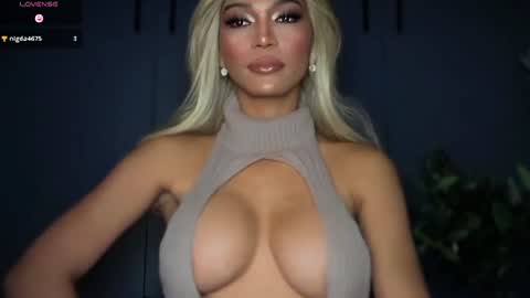 Snapshot of womanofyourdesire_ts chatting on June 20, 2026, 10:56 pm Julia online show from June 20, 2026, 10:56 pm