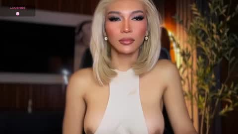 Julia online show from July 31, 2026, 2:33 am