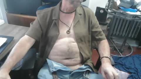 woodworker6473 online show from June 25, 2026, 7:29 pm