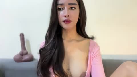 Lily online show from July 5, 2026, 8:10 am