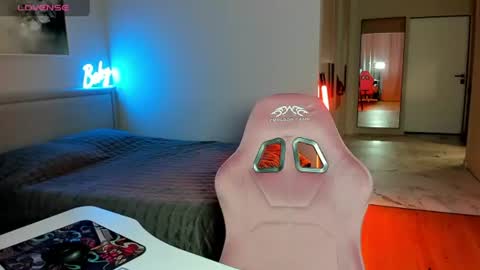 Emi online show from July 14, 2026, 7:02 am