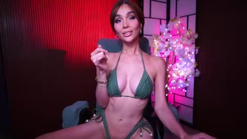 Snapshot of xforyoureyesonlyx chatting on June 25, 2026, 4:34 am Anne online show from June 25, 2026, 4:34 am