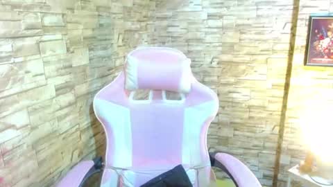 Foxy online show from July 8, 2026, 9:36 am