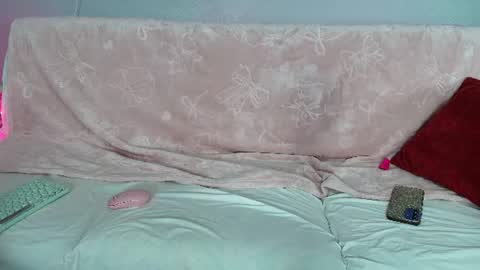 Lil Luna online show from July 18, 2026, 8:07 am