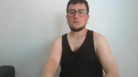 Snapshot of yakajoe97 chatting on April 24, 2026, 1:35 pm yakajoe97 online show from April 24, 2026, 1:35 pm