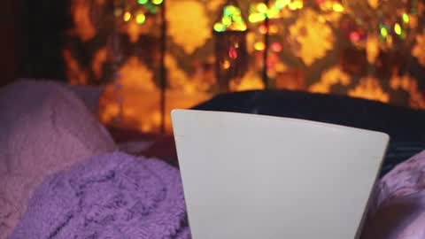 Blush online show from June 19, 2026, 3:00 am