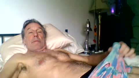 yeah_baby6988 online show from June 27, 2026, 3:50 pm