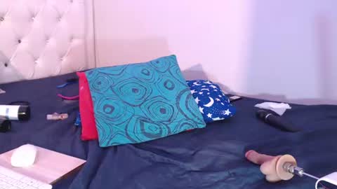 yhazan_brown online show from August 7, 2026, 4:58 am
