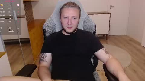 Snapshot of yhdxhy chatting on June 21, 2026, 8:33 pm James online show from June 21, 2026, 8:33 pm
