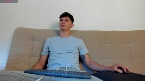 Snapshot of yizus_bonz chatting on July 5, 2026, 6:59 pm yizus_bonz online show from July 5, 2026, 6:59 pm