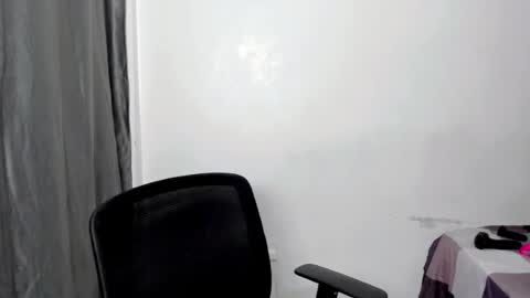 Snapshot of yonas_fucktoy chatting on July 18, 2026, 2:05 am yona online show from July 18, 2026, 2:05 am