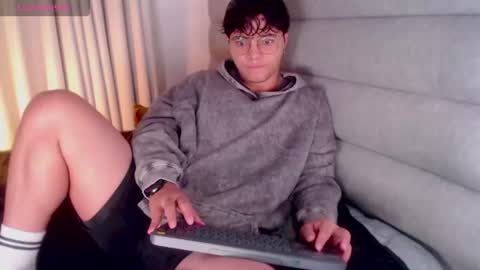 Snapshot of yossefmout chatting on June 20, 2026, 11:57 am Yossef online show from June 20, 2026, 11:57 am