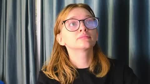 Anna and Luna online show from July 31, 2026, 8:41 pm