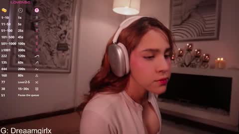 Isabella online show from September 21, 2025, 2:13 am