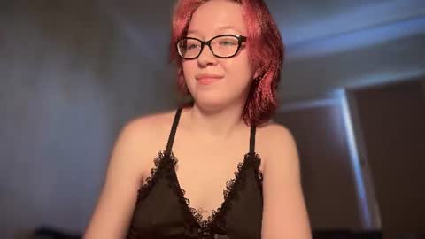 Snapshot of your_moonlight_ chatting on July 1, 2026, 6:48 am Mia online show from July 1, 2026, 6:48 am