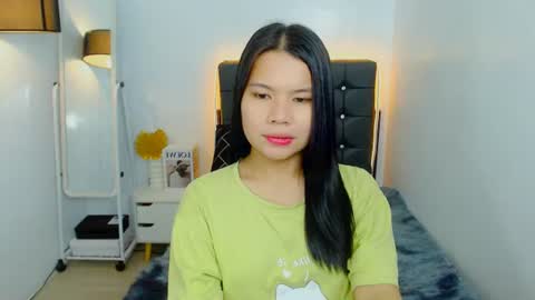 Snapshot of yourcuteprincess_ chatting on July 1, 2026, 4:40 pm yourcuteprincess_ online show from July 1, 2026, 4:40 pm