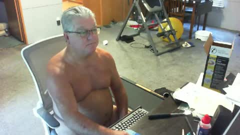 Snapshot of yourpoppi55 chatting on June 27, 2026, 12:33 pm yourpoppi55 online show from June 27, 2026, 12:33 pm
