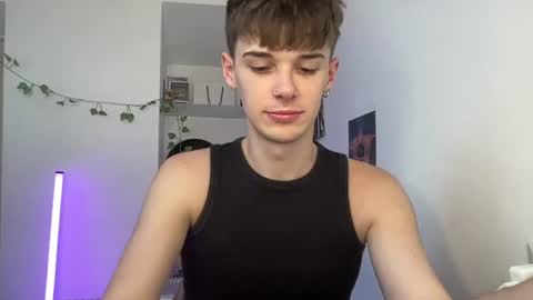 yoursweetyguy online show from July 7, 2026, 1:04 pm