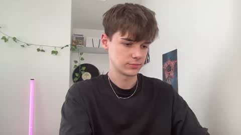yoursweetyguy online show from July 31, 2026, 1:54 pm