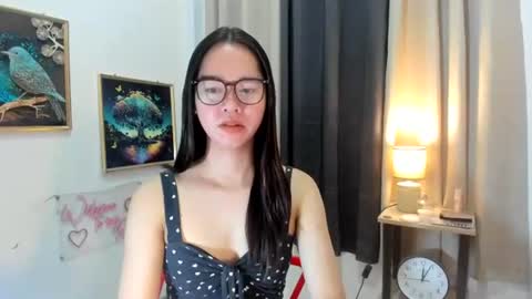 yourtinybunny online show from July 11, 2026, 10:40 am