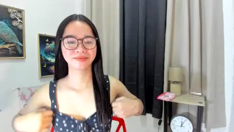 yourtinybunny online show from July 14, 2026, 10:21 am