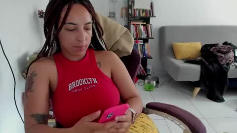 elizabeth  ju   online show from May 14, 2026, 1:07 pm