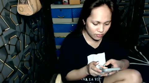 yumi online show from June 18, 2026, 5:41 am