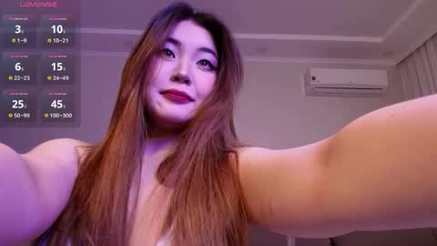 Yumi online show from June 1, 2026, 8:43 pm