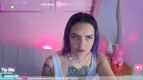 Isabella online show from July 17, 2026, 12:45 pm