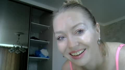 Zarina Swift online show from July 8, 2026, 5:56 am