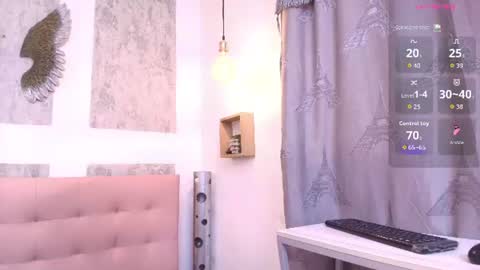 ZHAMIRA  ANDRES online show from July 12, 2026, 8:11 pm
